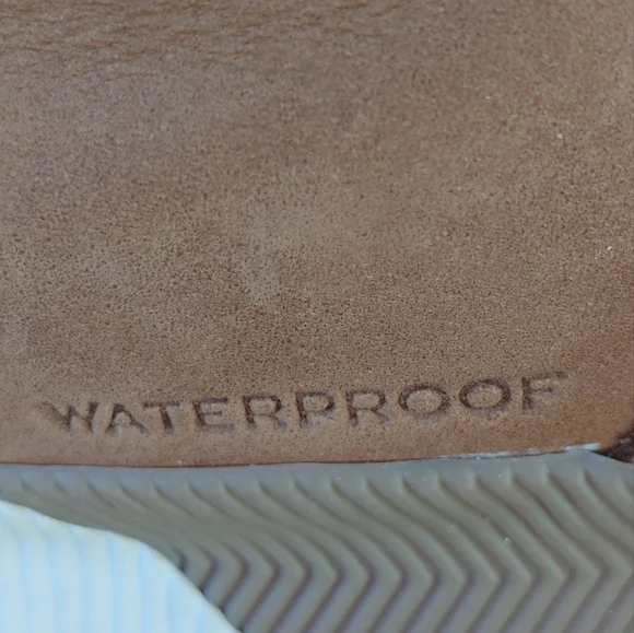 Sorel Brown and Black Winter Boots - Picture 3 of 16